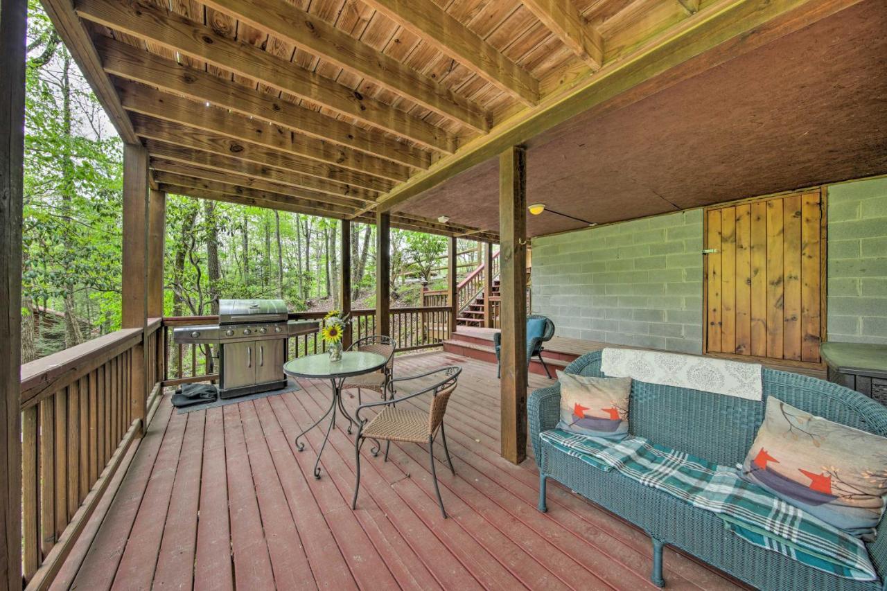 Peaceful Blue Ridge Cabin With Decks And Fire Pit 외부 사진