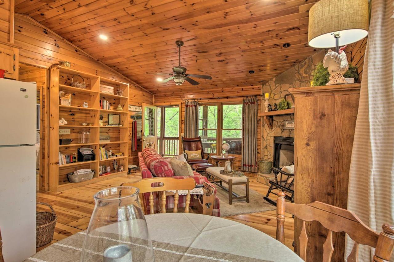 Peaceful Blue Ridge Cabin With Decks And Fire Pit 외부 사진
