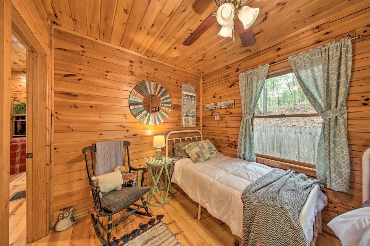Peaceful Blue Ridge Cabin With Decks And Fire Pit 외부 사진