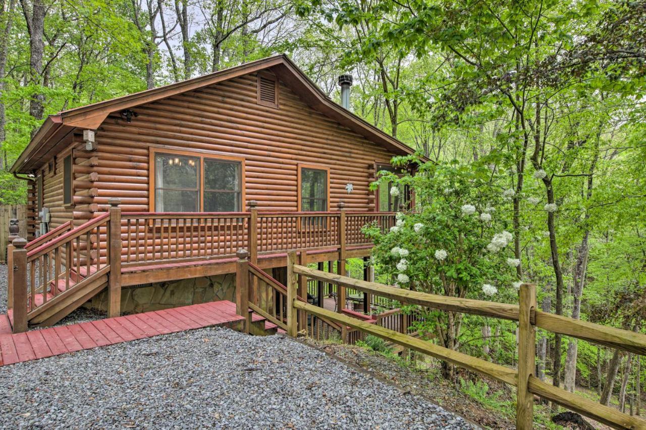 Peaceful Blue Ridge Cabin With Decks And Fire Pit 외부 사진